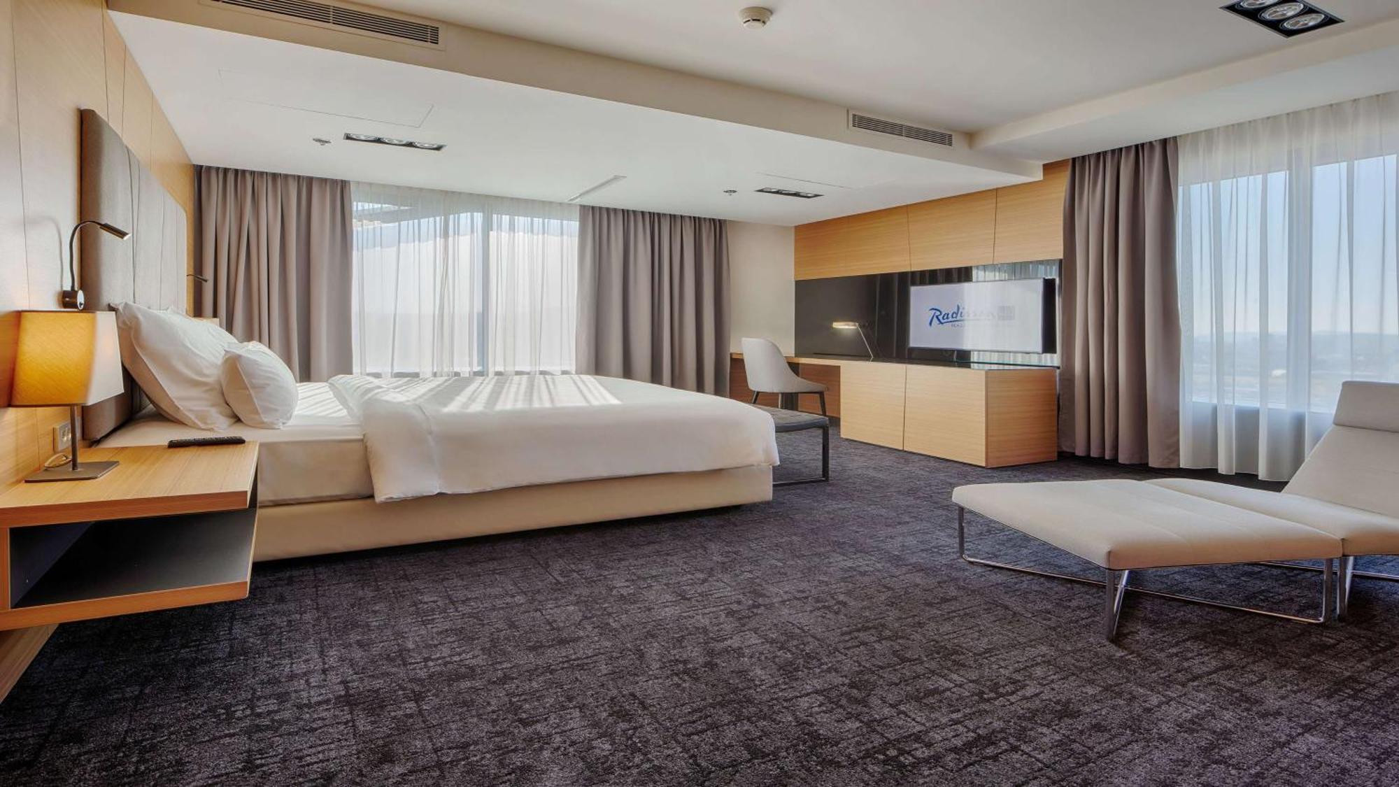 Radisson Blu Plaza Hotel Lublaň Exteriér fotografie